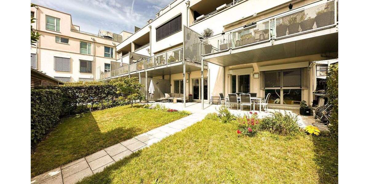 Exklusive EG-Wohnung mit Hauscharakter: 46 m² überdachte Terrasse, Garten, A+ Energie, 2 Carports 4 zimmer