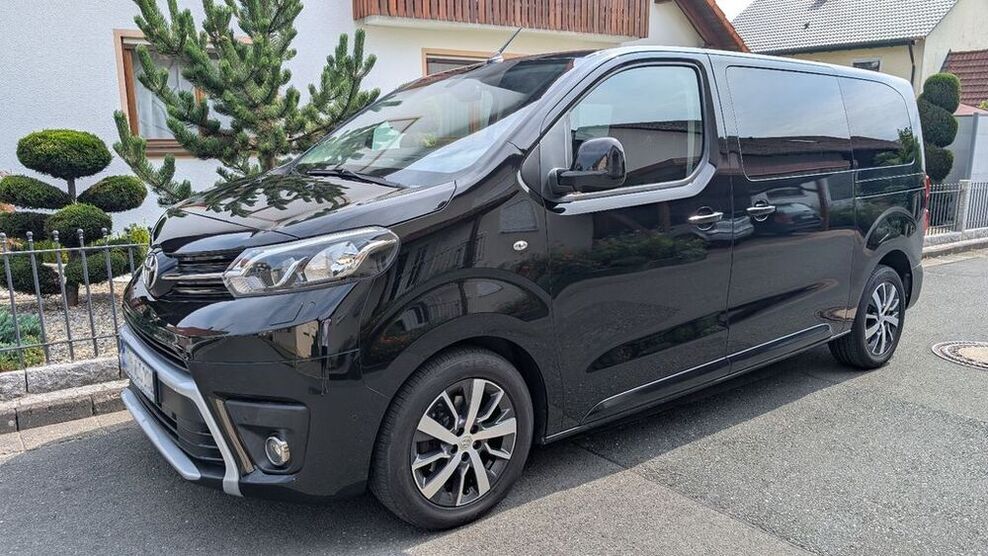 Proace (Verso)