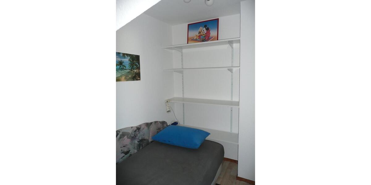 Dachgeschoßwohnung Nürnberg Holzheim - 1.5 Zimmer, 35 m&sup2;, 300&euro; | Angebot:26060957