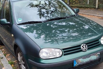 VW Golf 242.000 km 900 € Erlangen 91054