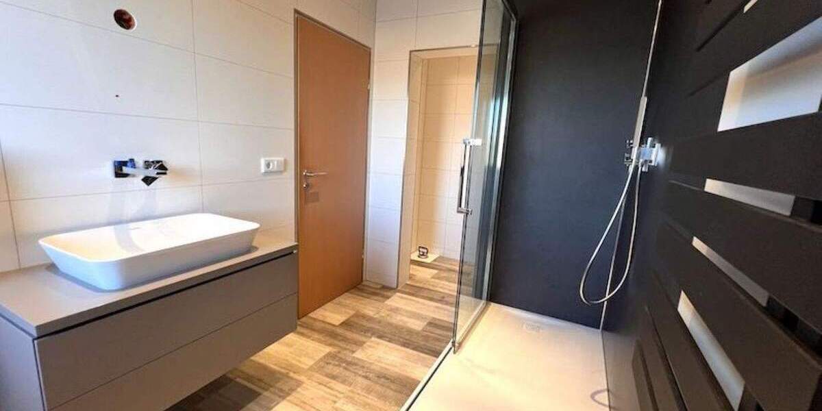 Etagenwohnung Pyrbaum - 4 Zimmer, 111 m&sup2;, 379.000&euro; | Angebot:25662843