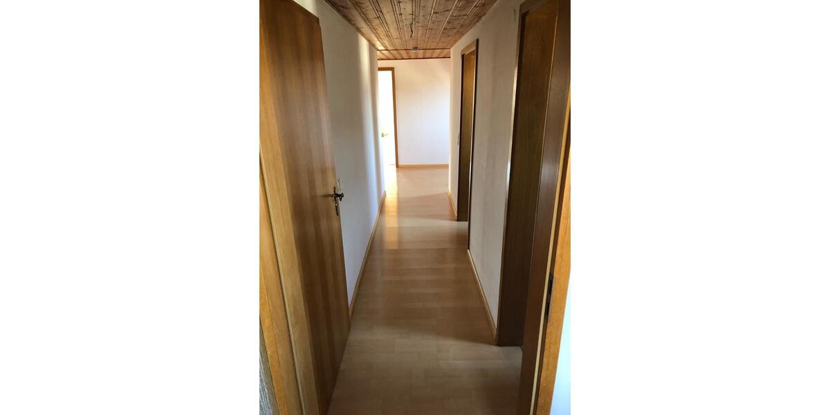 Etagenwohnung Roth - 4 Zimmer, 90 m&sup2;, 520&euro; | Angebot:26427234