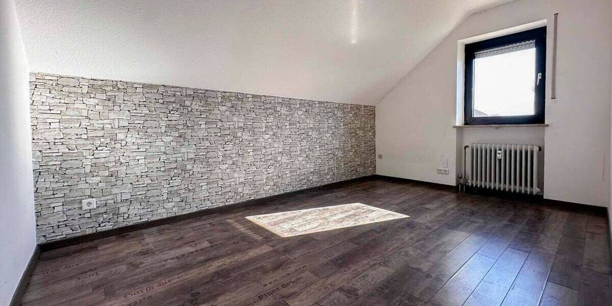 Mehrfamilienhaus, Wohnhaus Heßdorf Niederlindach - 9 Zimmer, 230 m&sup2;, 528.000&euro; | Angebot:26827480