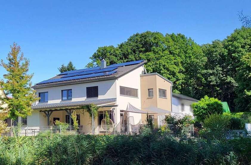 Haus zum Kaufen in Schwarzenbruck OT Lindelburg 947.500 € 200 m²