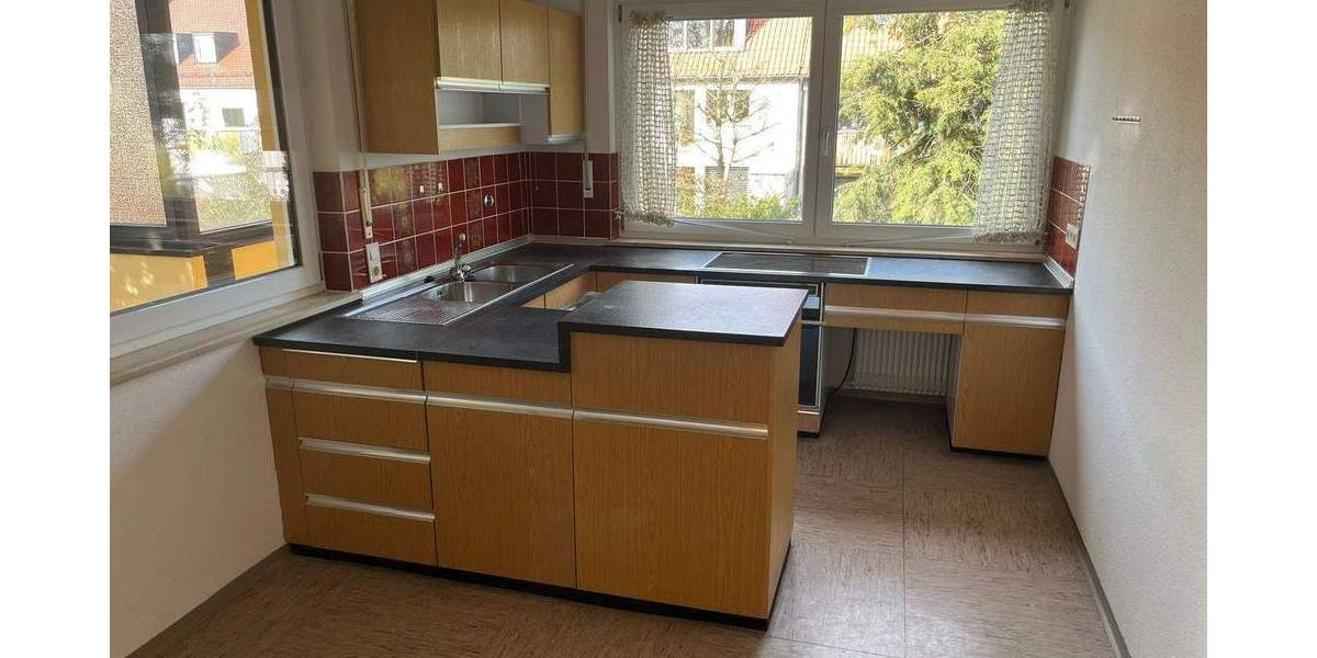 Etagenwohnung Nürnberg Zerzabelshof - 4 Zimmer, 115 m&sup2;, 1.350&euro; | Angebot:25770489