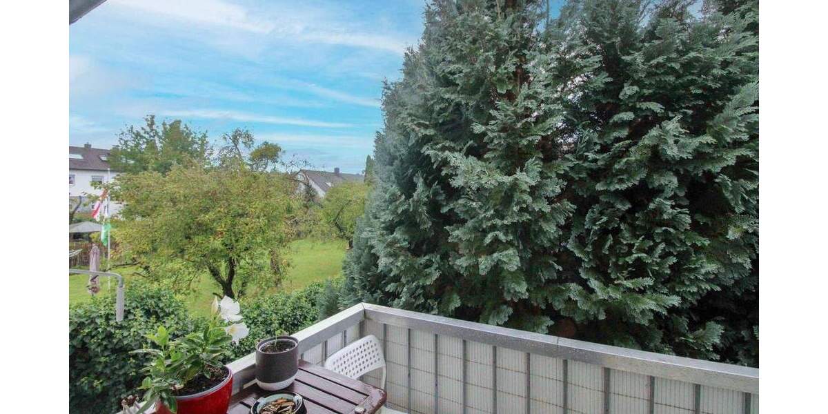 Flexibles Wohnen: Doppelhaushälfte mit zwei separaten Wohnungen, Terrasse und Garten 6 zimmer