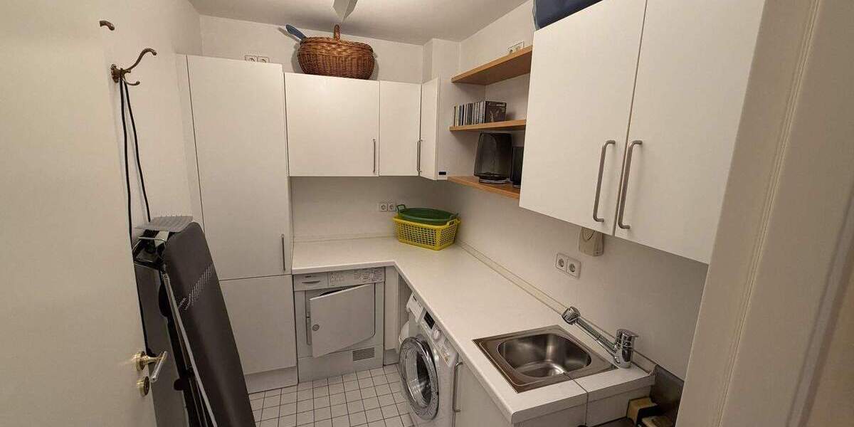 Etagenwohnung Nürnberg Gleißhammer - 4 Zimmer, 208 m&sup2;, 2.200&euro; | Angebot:26502648