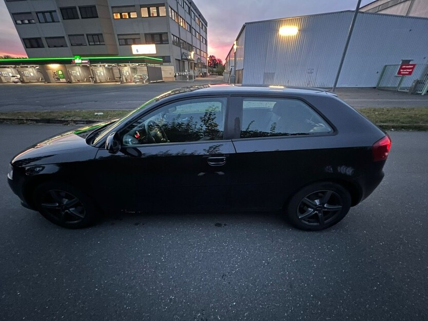 Audi A3 77.000 km 7.900 € Erlangen 91051