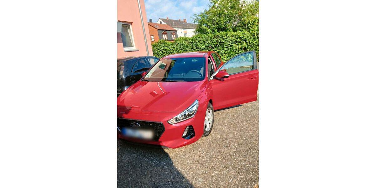 Hyundai i30 101.845 km 10.000 &euro; Nürnberg , Mittelfr 90482