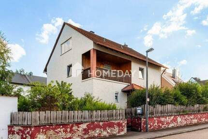 Bezugsfreies Einfamilienhaus mit großen Garten in ruhiger Lage 9 zimmer