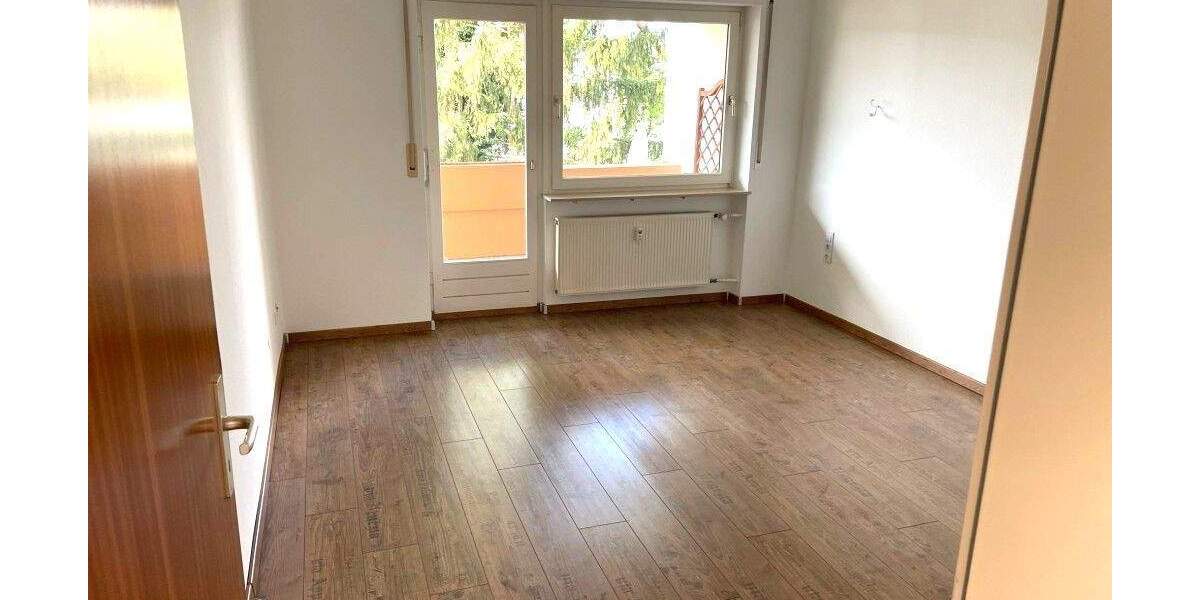 Etagenwohnung Nürnberg Altenfurt - 4 Zimmer, 100 m&sup2;, 1.100&euro; | Angebot:25704399