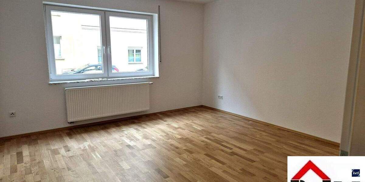 *Frisch modernisiert - 3 Zimmer - Bad mit Fenster - ruhige Seitenstraße* 3 zimmer