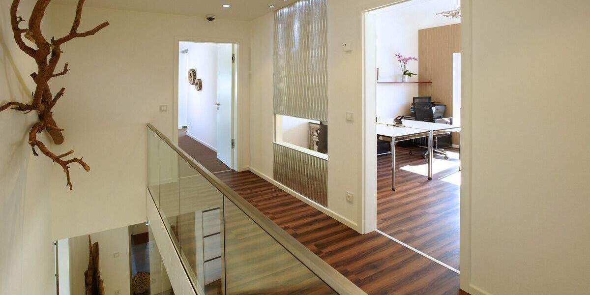 Einfamilienhaus Roth - 7 Zimmer, 239 m&sup2;, 698.000&euro; | Angebot:25681341