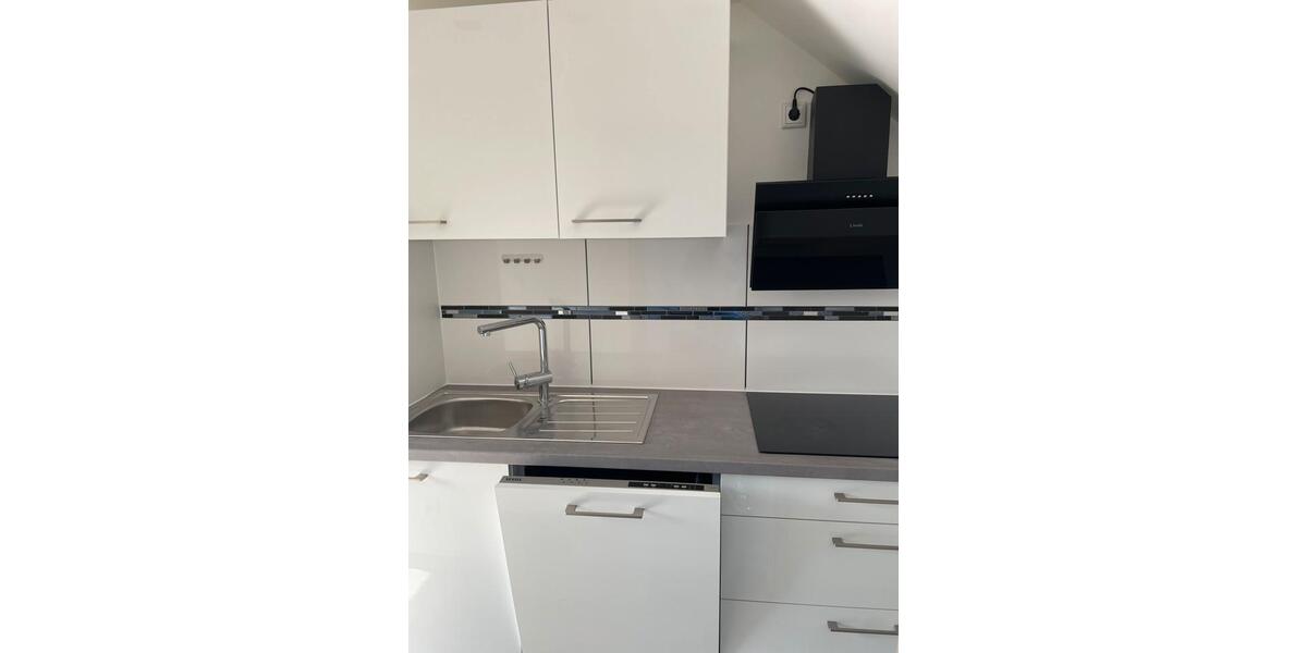 Dachgeschoßwohnung Fürth Südstadt - 2 Zimmer, 45 m&sup2;, 750&euro; | Angebot:25645644