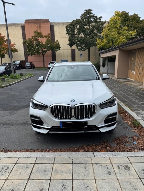 BMW X5 28.471 km 64.500 € Nürnberg 90403