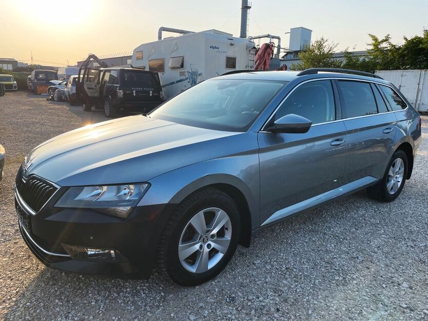 Skoda Superb 121.000 km 12.500 € Nürnberg 90427