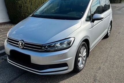 VW Touran 116.215 km 15.200 € Nürnberg 90475