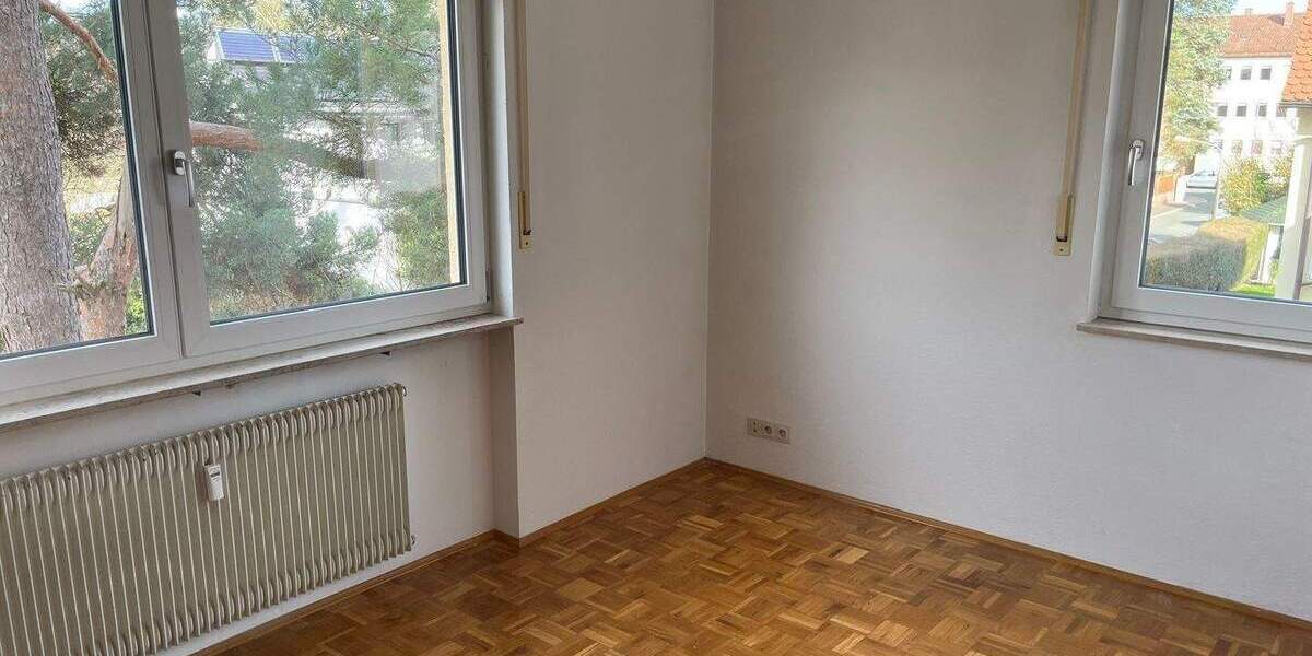 Etagenwohnung Nürnberg Zerzabelshof - 4 Zimmer, 115 m&sup2;, 1.350&euro; | Angebot:25770489