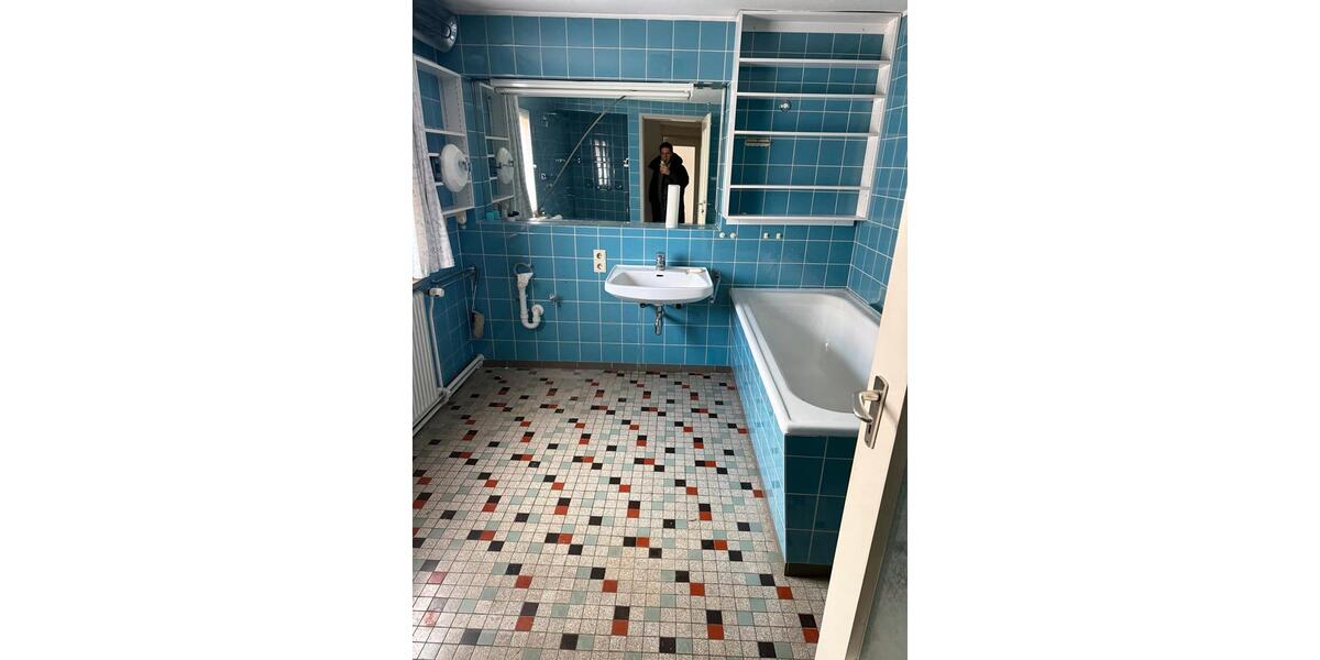 Bauernhaus, Landhaus Nürnberg Gibitzenhof - 8 Zimmer, 250 m&sup2;, 2.500&euro; | Angebot:25767124