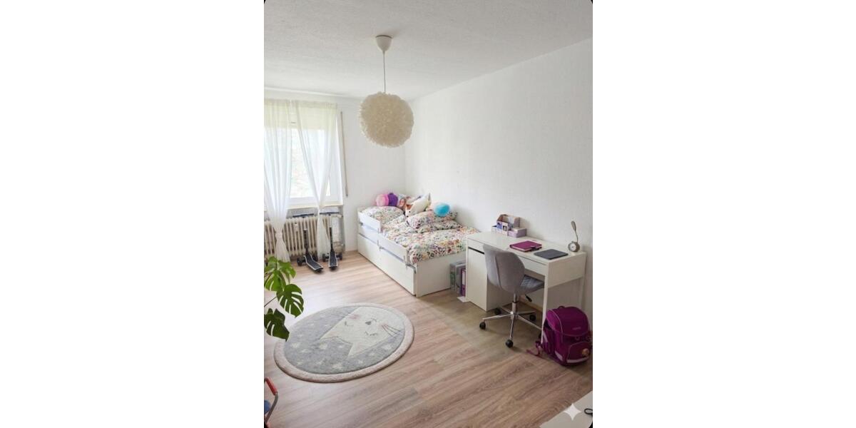 Etagenwohnung Nürnberg Hasenbuck - 3 Zimmer, 74 m&sup2;, 990&euro; | Angebot:26534521