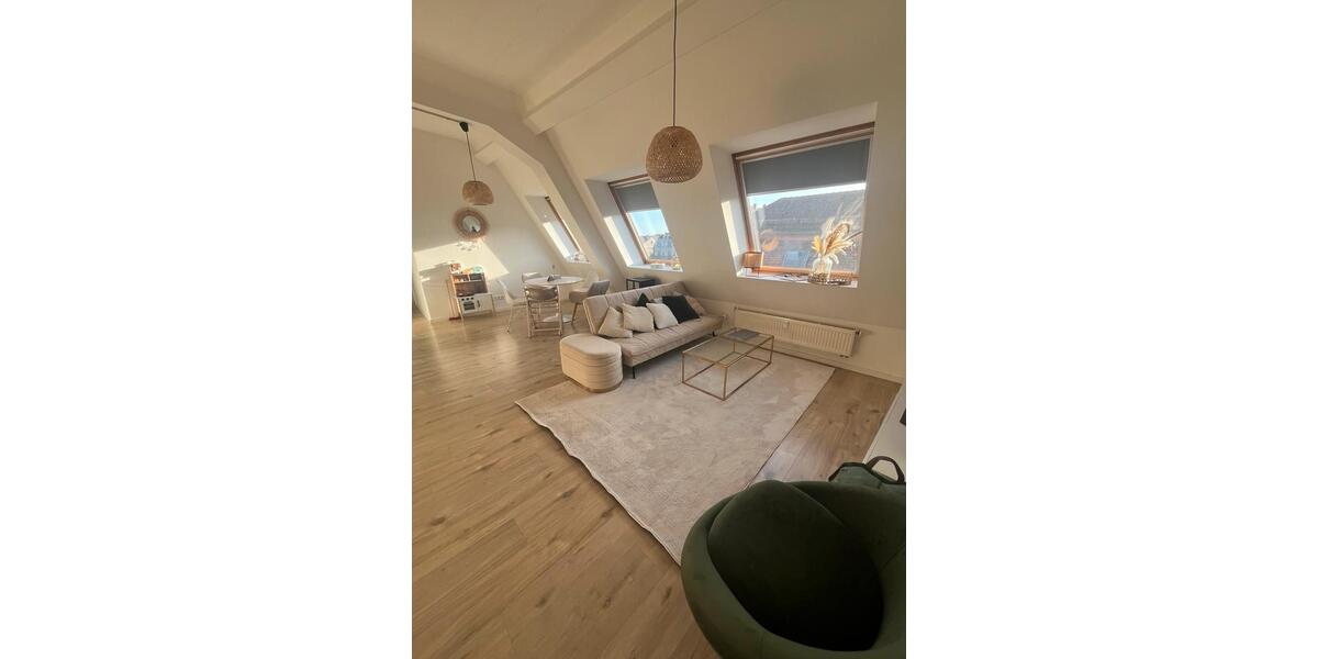 Dachgeschoßwohnung Nürnberg Gärten bei Wöhrd - 3 Zimmer, 81 m&sup2;, 1.350&euro; | Angebot:26420387