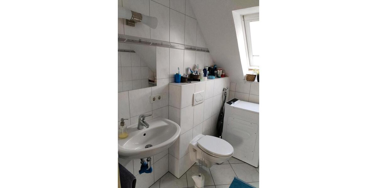 Dachgeschoßwohnung Nürnberg Eibach - 2.5 Zimmer, 62 m&sup2;, 800&euro; | Angebot:26226856