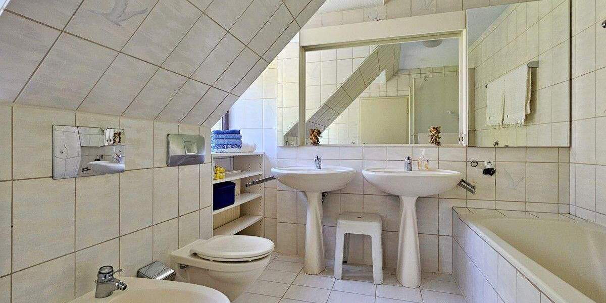 TOP WOHNLAGE-Nürnberg-Weiherhaus! Doppelhaushälfte mit Terrasse, Garten und Garage! 4 zimmer