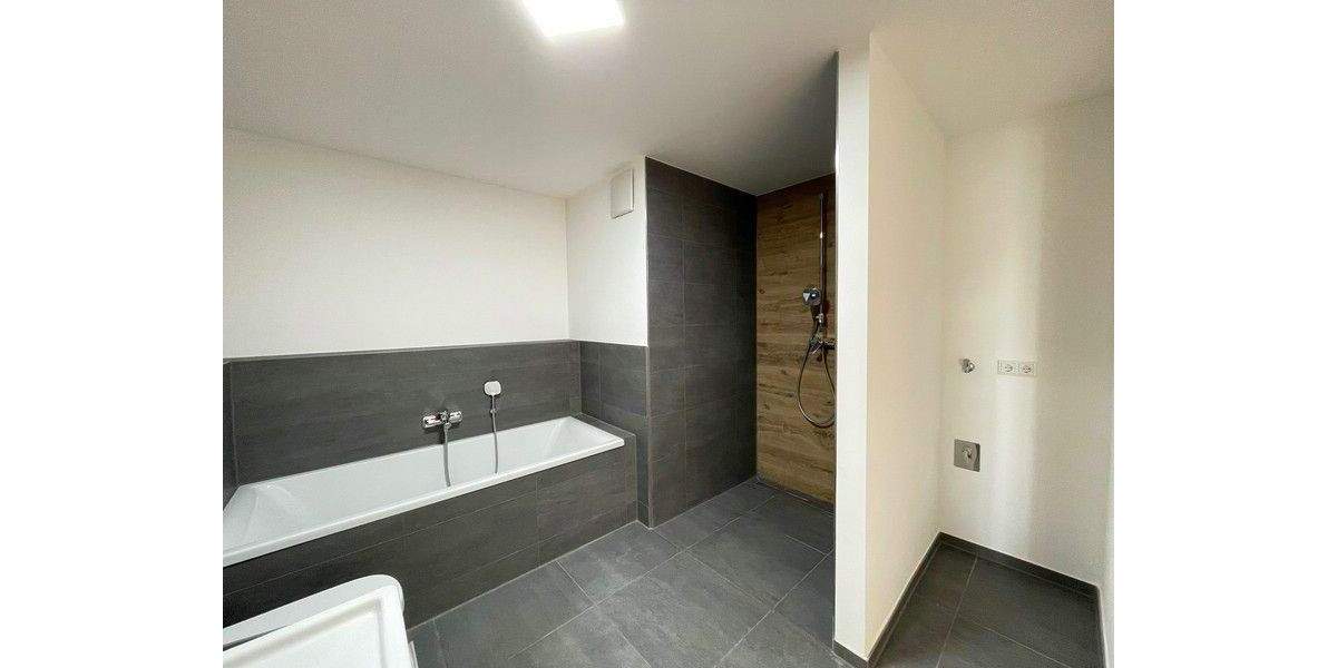 Etagenwohnung Fürth Südstadt - 2 Zimmer, 77 m&sup2;, 1.075&euro; | Angebot:25779742