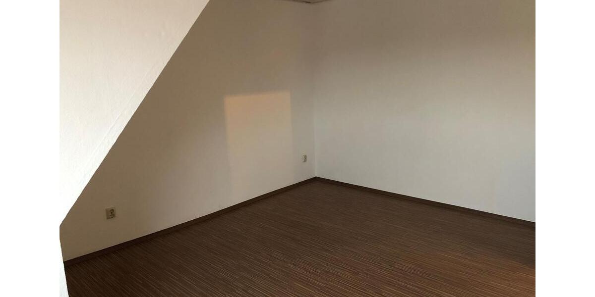 Dachgeschoßwohnung Erlangen Bruck - 2 Zimmer, 49 m&sup2;, 850&euro; | Angebot:26250514
