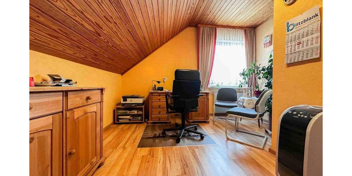 Doppelhaushälfte Nürnberg Schweinau - 8 Zimmer, 179 m&sup2;, 589.000&euro; | Angebot:25718326