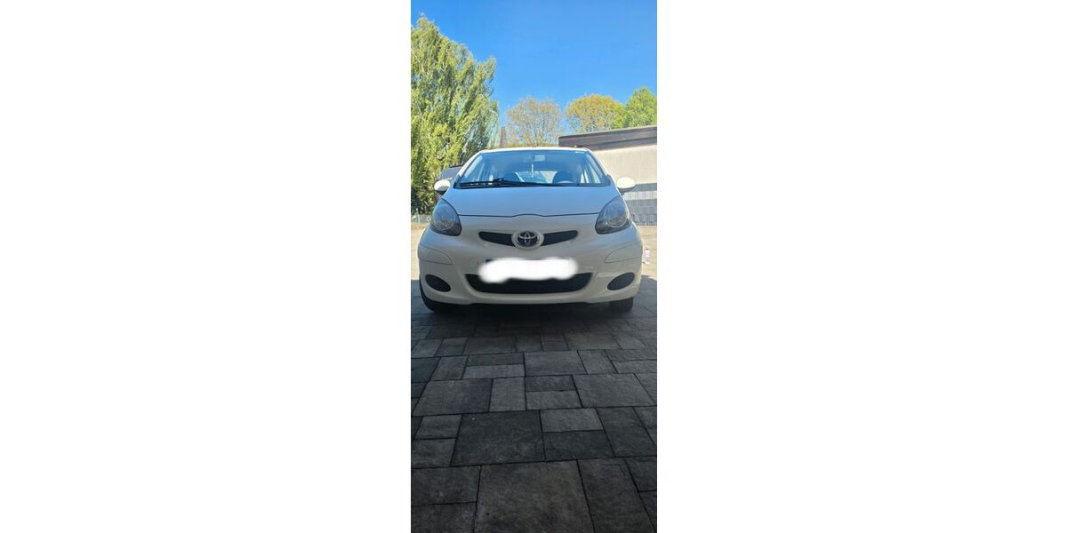 Toyota Aygo (X) 72.305 km 3.750 &euro; Leinburg 91227