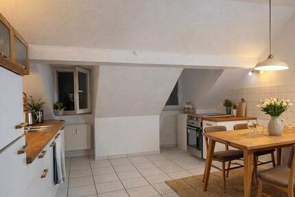 Gemütliche 2,5 Zimmer Dachgeschosswohnung (für Singles und Paare) 2 zimmer