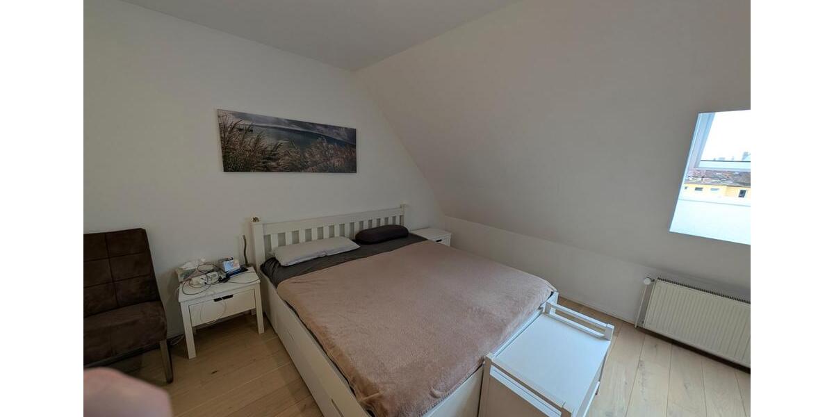 Dachgeschoßwohnung Nürnberg Hasenbuck - 3 Zimmer, 102 m&sup2;, 385.000&euro; | Angebot:26507168