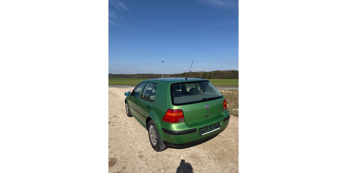 VW Golf 52.000 km 4.800 &euro; Roßtal 90574