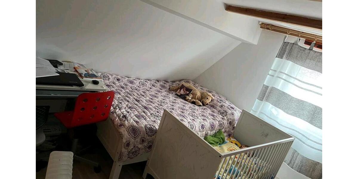 Etagenwohnung Zirndorf - 6 Zimmer, 145 m&sup2;, 270.000&euro; | Angebot:27077343