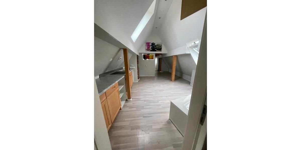 Etagenwohnung Zirndorf - 6 Zimmer, 145 m&sup2;, 270.000&euro; | Angebot:27077343