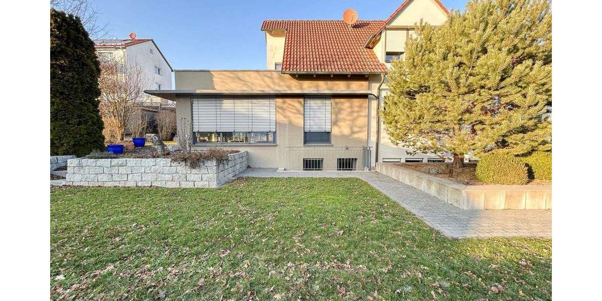 Einfamilienhaus Fürth Vach - 7 Zimmer, 218 m&sup2;, 849.000&euro; | Angebot:25722349