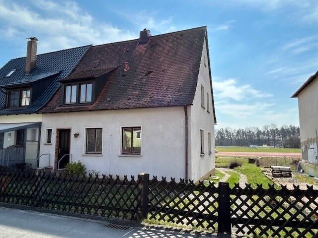 Doppelhaushälfte Herzogenaurach - 6 Zimmer, 104 m&sup2;, 445.000&euro; | Angebot:26583808