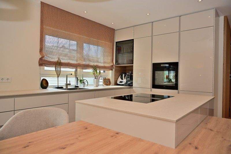 sofort frei Gartenwohnung mit 2 TG Stellplätzen und vielen Extras, quasi Erstbezug 3 zimmer