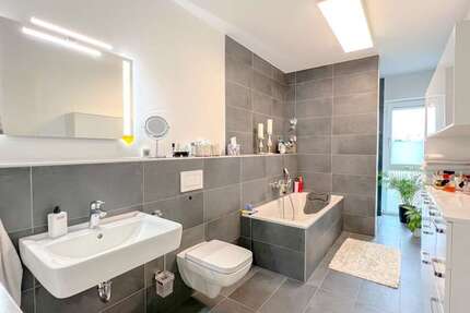 Wohnung Oberasbach - 4 Zimmer, 111 m&sup2;, 1.575&euro; | Angebot:25024925