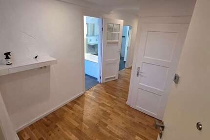 Wohnung Nürnberg Altstadt, St. Lorenz - 4 Zimmer, 90 m&sup2;, 1.200&euro; | Angebot:27222246