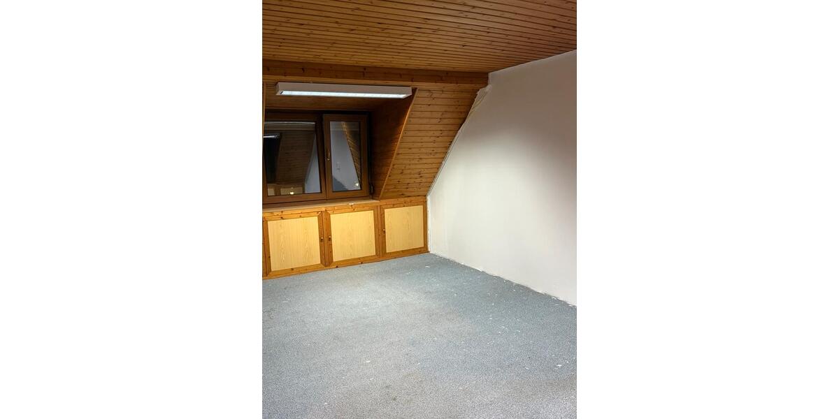 Reihenhaus Zirndorf - 5 Zimmer, 120 m&sup2;, 1.450&euro; | Angebot:27624280