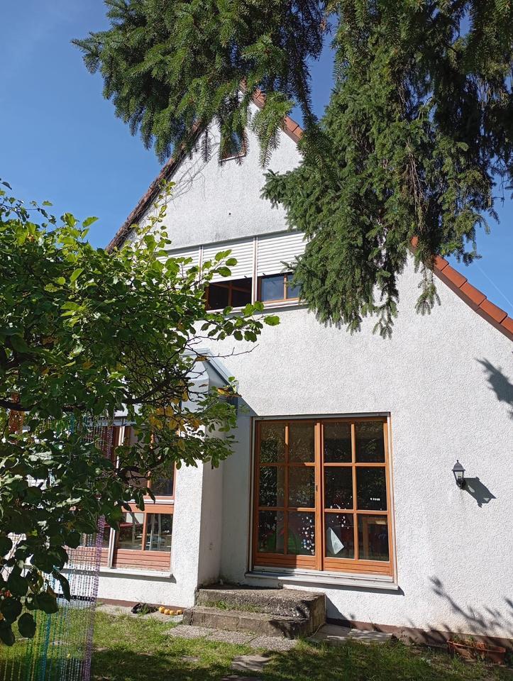 Haus mit großem Grundstück – kernsanierungsbedürftig
