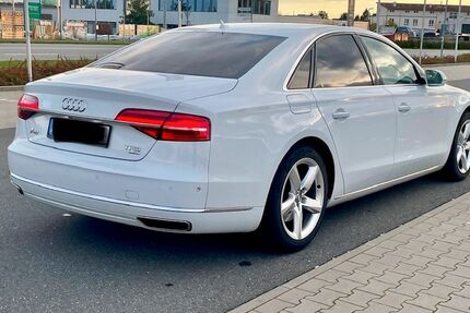 Audi A8 62.500 km 28.500 € Erlangen 91058