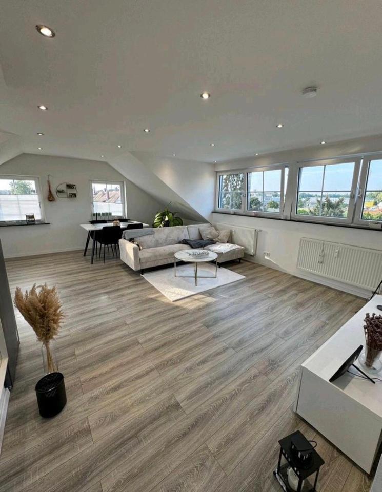 Moderne Lichtdurchflutete 2 Zimmerwohnung zimmer