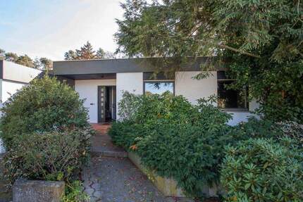 RESERVIERT +++ Mit Stil & Style - Designbungalow in angenehmer Lage! 5 zimmer