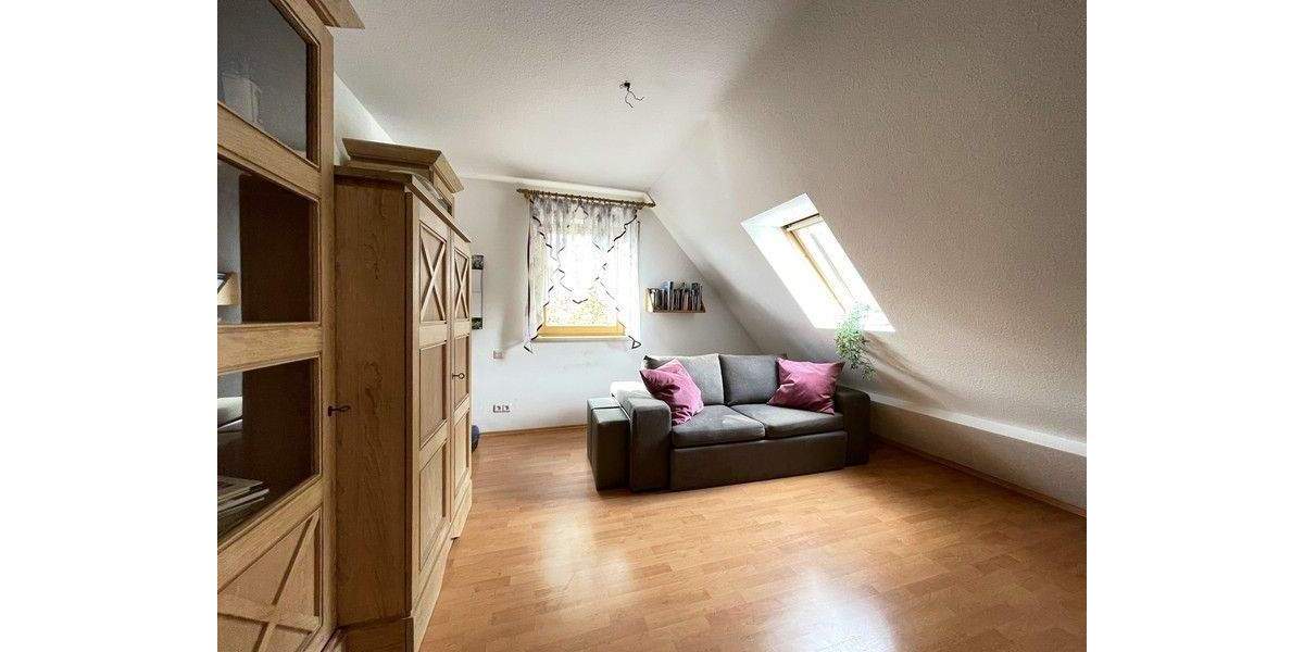 Wie ein Haus am See: Einfamilienhaus (Bj. 1993) mit Traumgarten und Garage in Lauf-Kuhnhof 5 zimmer