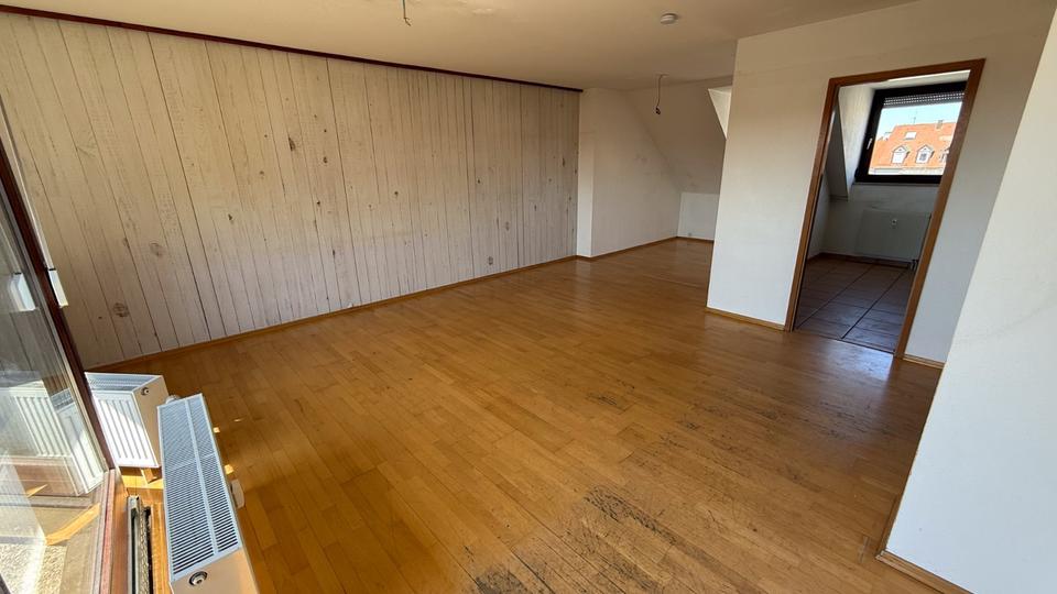 Dachgeschoßwohnung Nürnberg Hasenbuck - 3 Zimmer, 102 m&sup2;, 320.000&euro; | Angebot:26271637