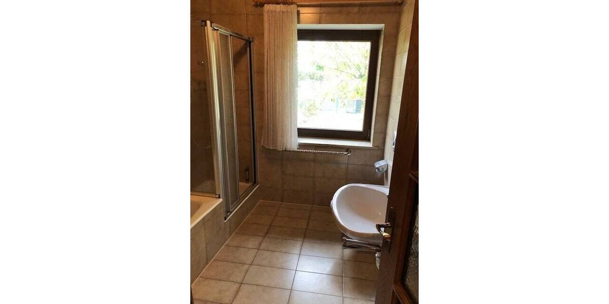Einfamilienhaus Erlangen Büchenbach - 4 Zimmer, 138 m&sup2;, 2.100&euro; | Angebot:26788041