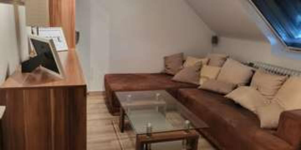 Reihenhaus Nürnberg Schnepfenreuth - 6 Zimmer, 150 m&sup2;, 2.180&euro; | Angebot:25408448